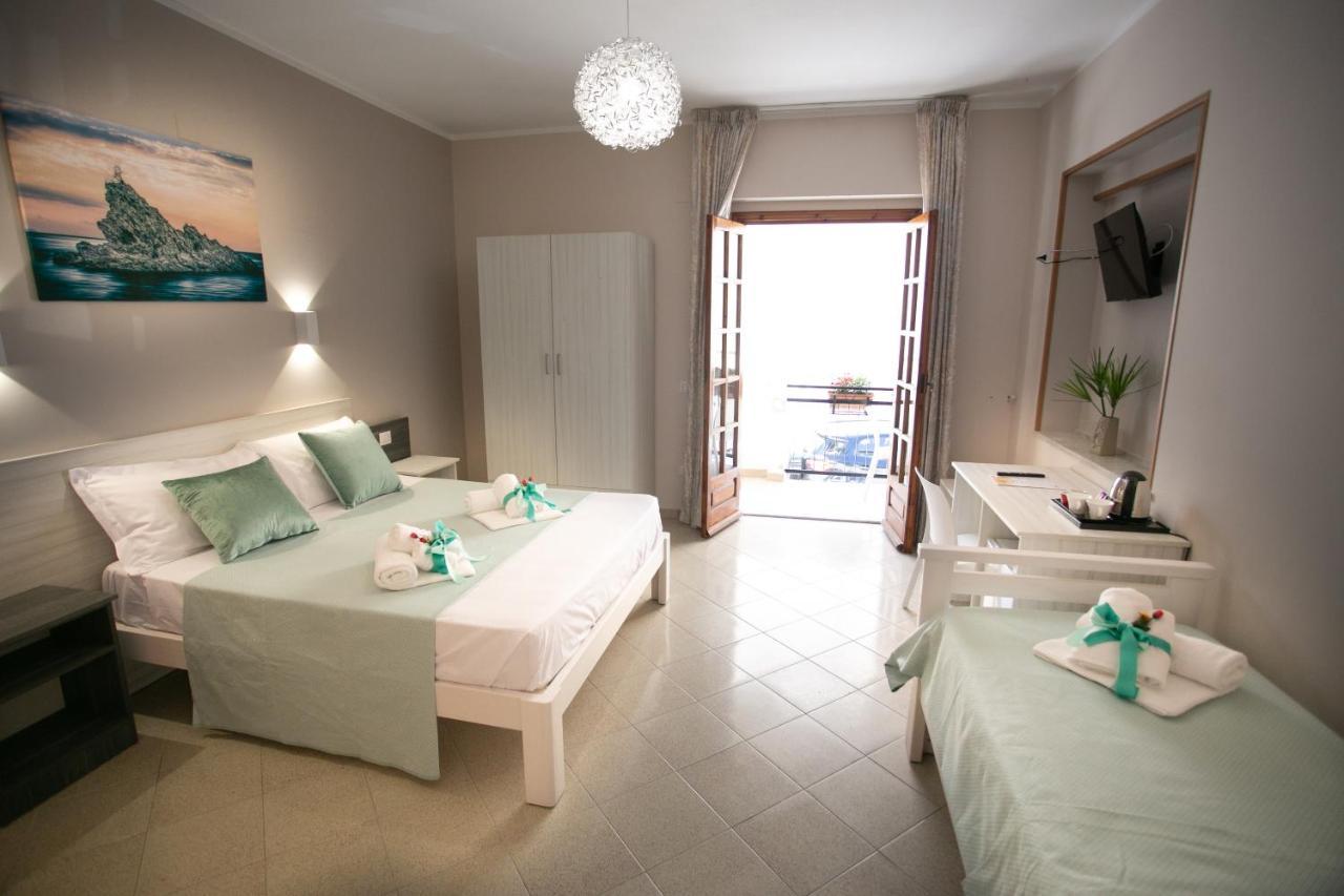 Triple Room Balcony
